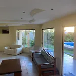 Casa Praia de Taperapuan